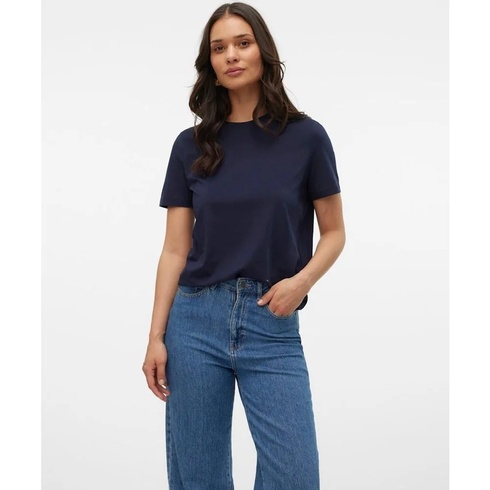 Camiseta básica de mujer manga corta - Vero Moda - FashionsVida