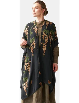 Capa de lana Wisteria Black - One Hundred Stars - FashionsVida