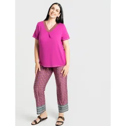 Camiseta con detalles en plata