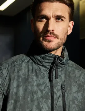 Street One Bedruckter Windbreaker male Grün - Street One MEN - FashionsVida
