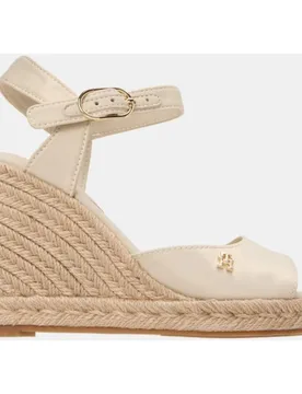 Cuña alta de mujer en color satinado de - Tommy Hilfiger - FashionsVida