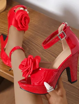 Sandalias de tacón grueso de 11.3CM con flor grande sexy, tela brillante, plataforma alta, tacón súper alto, punta abierta, zapatos romanos de moda - Shein - FashionsVida