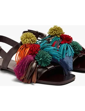 Sandalias planas de mujer 100% piel con borlas decorativas - Parfois - FashionsVida