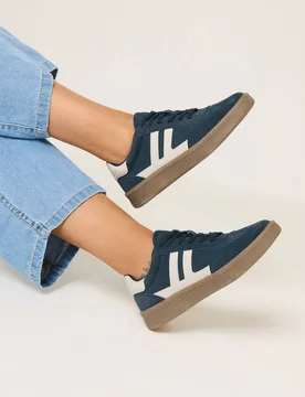 Side Stripe Gum Sole Trainers In Wide E Fit - Mid Navy - Size: 5EEE - Yours - FashionsVida