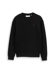 Structured crew neck male