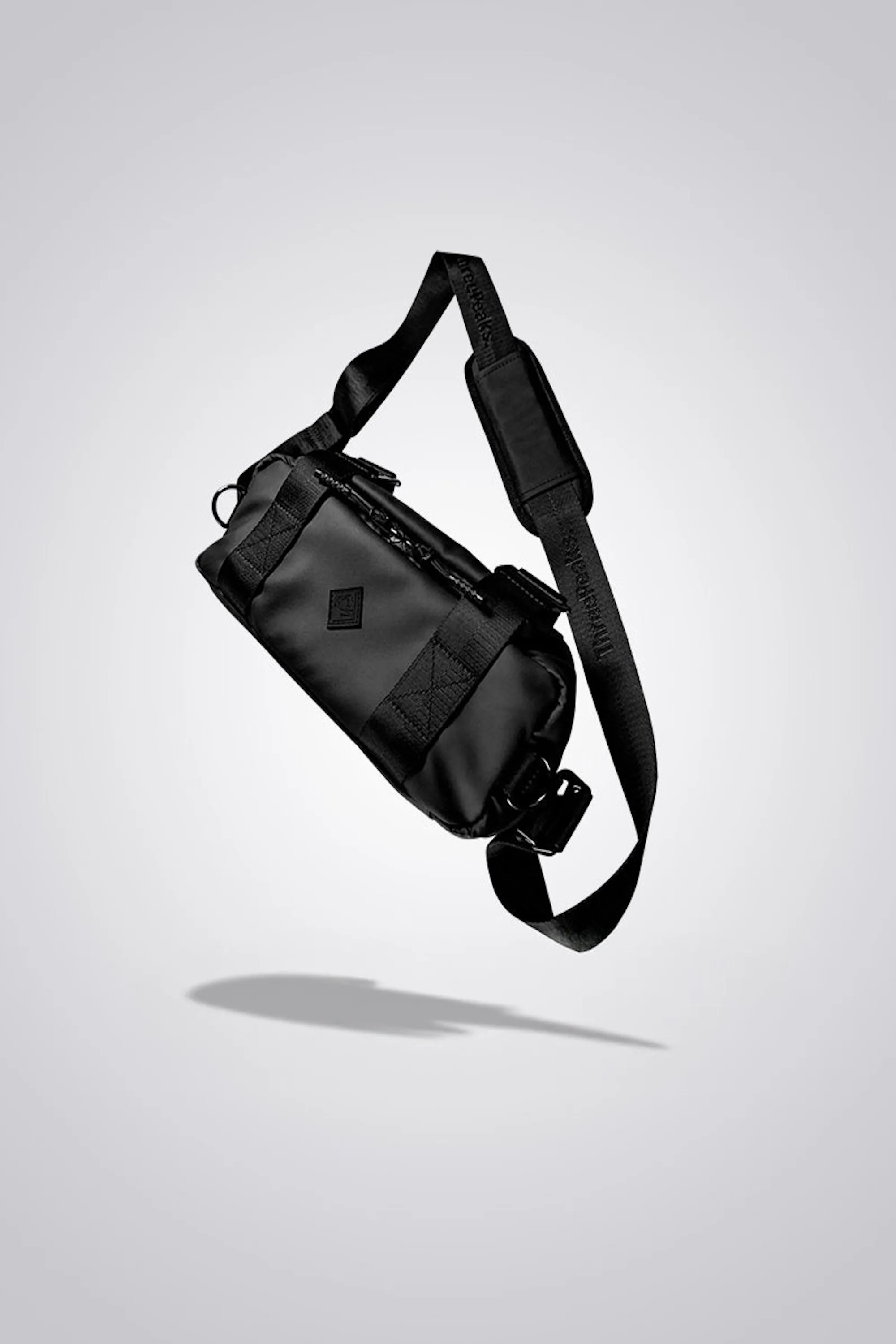 Crossbody Sling Bag 4L - Three Peaks GBR - FashionsVida
