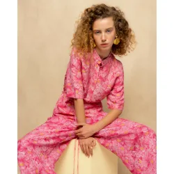 Blusa de mujer fluida con estampado floral