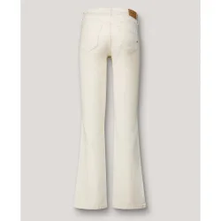 Vaquero de mujer fit bootcut y tiro medio