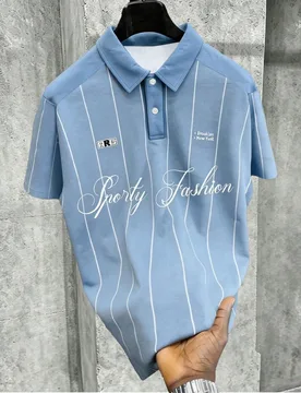 Camisa polo de ajuste holgado con estampado de letras y rayas de contraste, para uso casual y diario en verano - Shein - FashionsVida