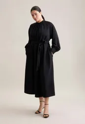 Fließendes Kleid mit Gürtel Schwarz 48