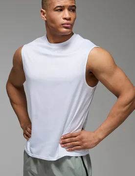 Herren Herren Active Regular Leichtes Essential Gym Tanktop Top White Größe 5XL - boohooMAN - FashionsVida