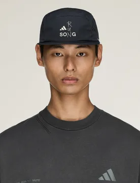 CAPPELLINO RUNNING X SONG FOR THE MUTE Adulto (L/XL) Carbon - Adidas - FashionsVida