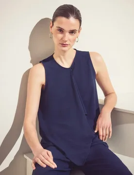Camiseta de mujer de manga corta con cuello caja y volante - Woman El Corte Inglés - FashionsVida