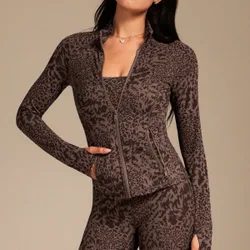 Chaqueta de rendimiento ajustada FeatherFit™