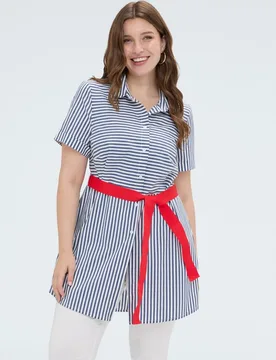 Camisa de mujer de rayas en mezcla de algodón cierre frontal con botones y cinturón en 100% poliéster de banda con lazo en color con - Fiorella Rubino - FashionsVida