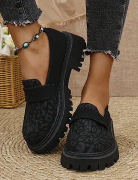Mocasines de tacón alto con suela gruesa estilo británico vintage para mujer, zapatos tipo slip-on holgados, zapatos casuales de exterior para estud - Shein - FashionsVida