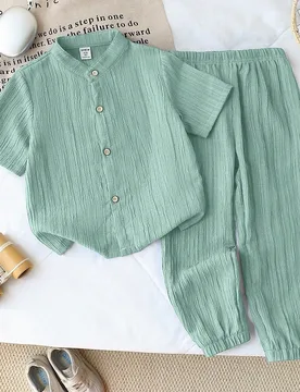 Set de 2 piezas de camisa de manga corta y pantalón jogger estilo coreano casual para niños pequeños, adecuado para uso diario, primavera/verano - Shein - FashionsVida