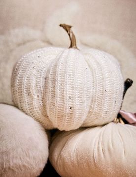 Decorazione autoportante a forma di zucca - panna