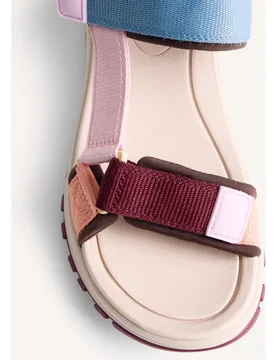 Sandalias de cuña de mujer estilo californianas con plataforma - Gioseppo - FashionsVida