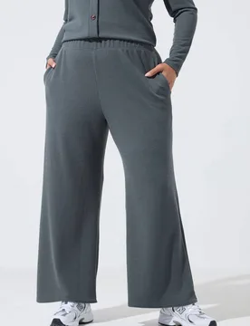 Women's Crinkle Wide Leg Trousers in Charcoal Size: 14 - Charcoal - Size: 14 - Yours - FashionsVida