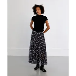 Jersey de mujer de manga corta cuello cerrado