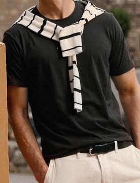 T-shirt in cotone con scritta - nero