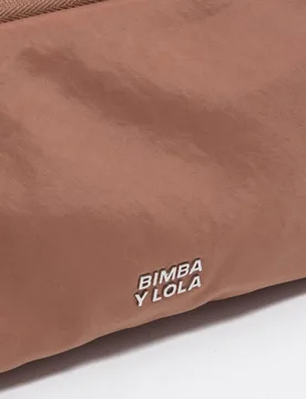 Bolso de hombro de nylon con cierre de cremallera - Bimba y Lola - FashionsVida