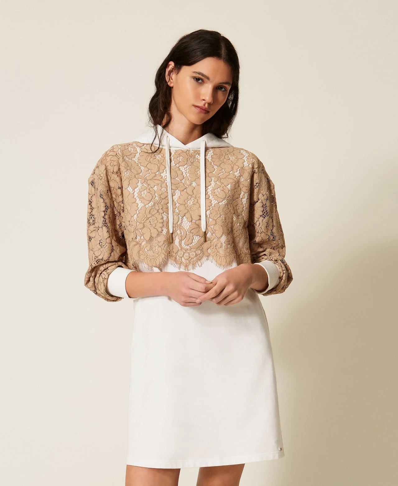 Robe courte en molleton et dentelle - TWINSET - FashionsVida