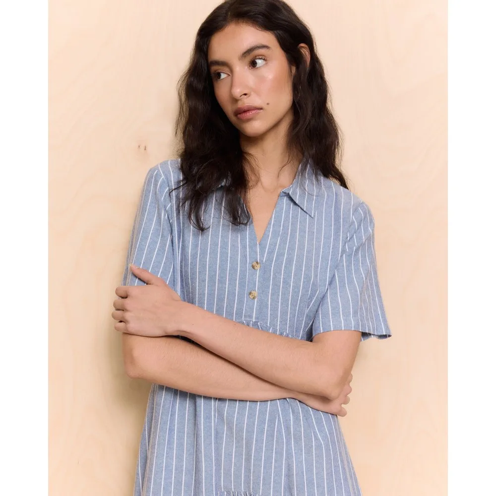 Vestido vaquero corto con paneles de mujer - Easy Wear - FashionsVida