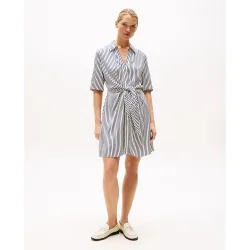Vestido corto lazado a la cintura