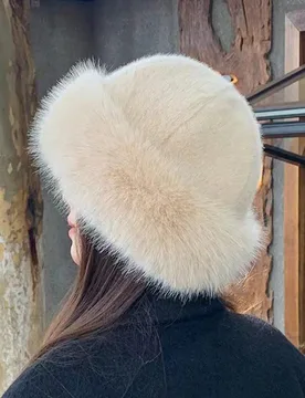 Pieza Sombrero de cubo de invierno esponjoso para mujer, gorra cálida adecuada para actividades al aire libre y clima frío - Shein - FashionsVida