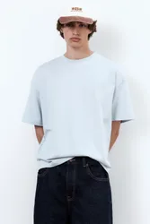 Boxy-Fit T-Shirt With Graphic (Size: )