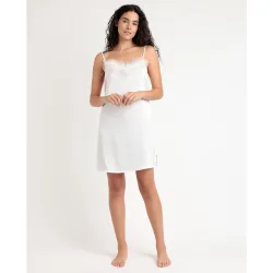 Camisón corto de mujer de tela satén