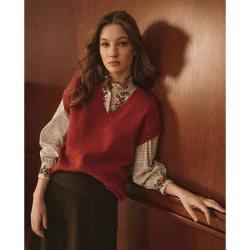 Chaleco de mujer con cuello pico