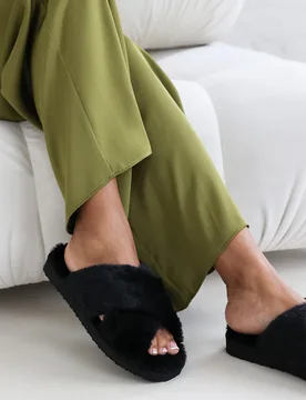 Wheres Womens 'Ciara' Faux Fur Cross Over Strap Slippers - Black - Size Uk 4 - Where's That From - FashionsVida