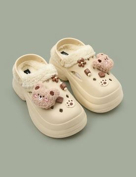 Ciabatte con Pelliccia e Ciondoli a Tema Orso - nude
