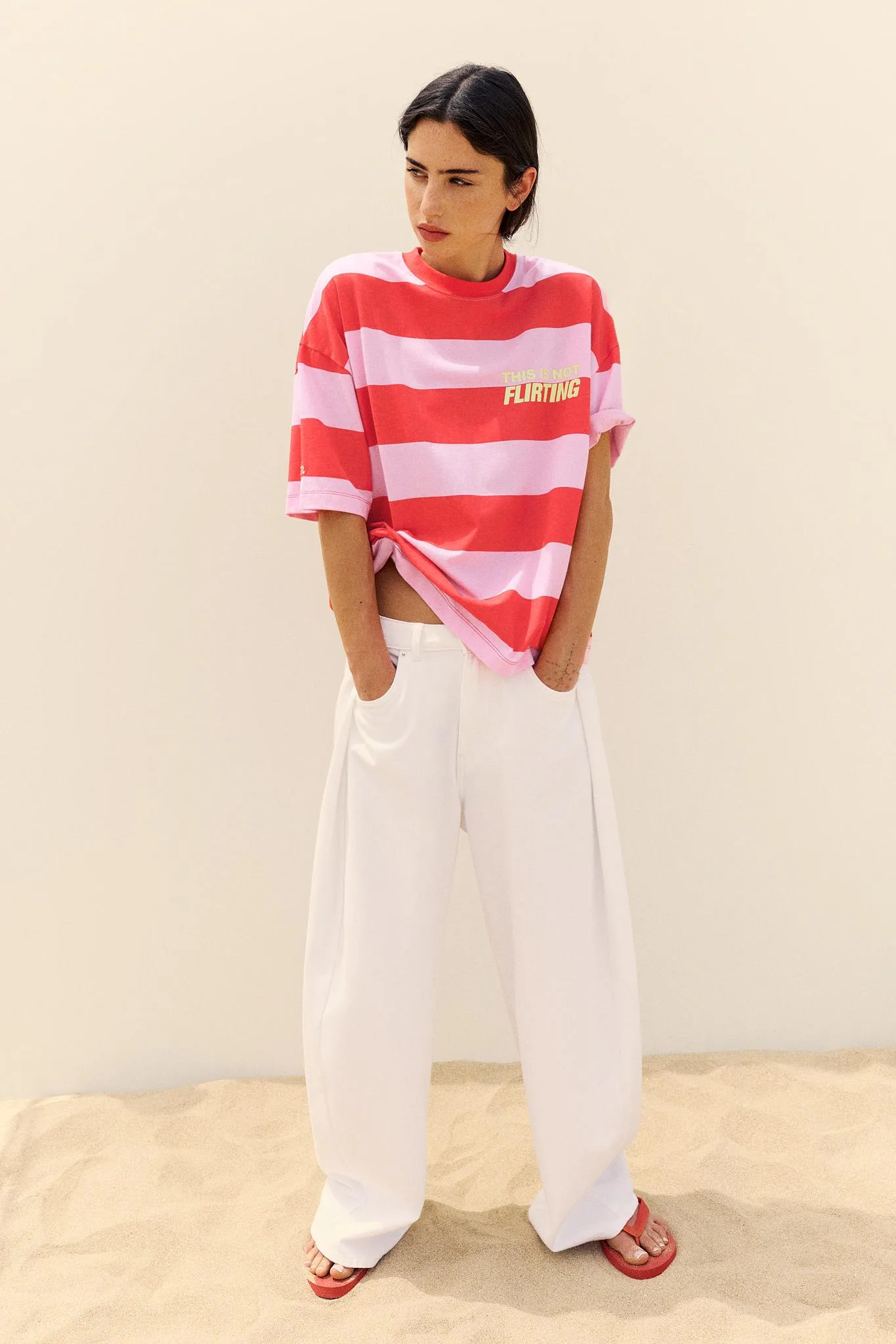 Oversize Striped Graphic T-Shirt (Size: ) - Pull&bear - FashionsVida