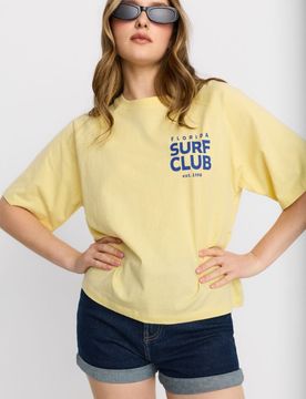 T-shirt in cotone con scritta Surf Club - yellow jeans