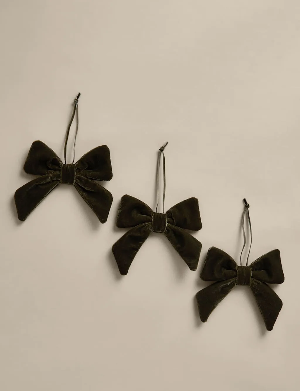 M&S 3 Pack Velvet Bows Green - M&S - FashionsVida
