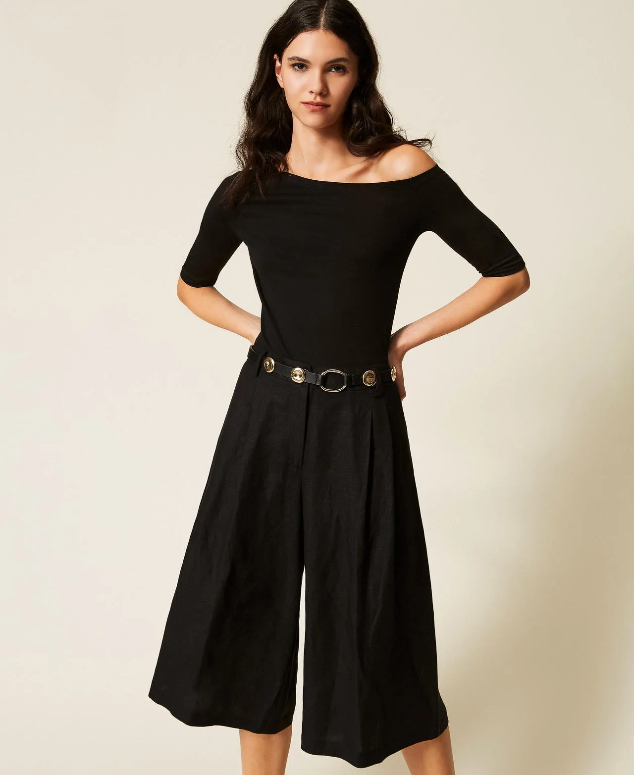 Bermuda en lin mélangé avec pinces - TWINSET - FashionsVida