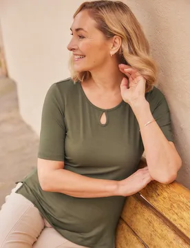 Sommershirt Tropfenausschnitt - Khaki - female - Size: 42 - Avena - FashionsVida