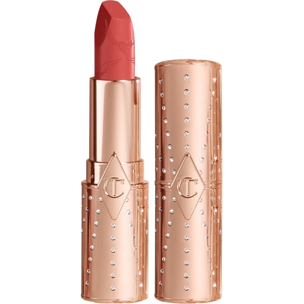 Barra de labios Matte Revolution - Charlotte Tilbury - FashionsVida