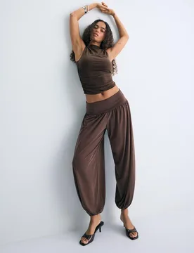 Pumphose aus Strick Braun XL - Stradivarius - FashionsVida