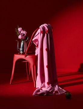 Sinsay - Coperta con cuori - rosa