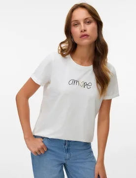 Camiseta básica de mujer con detalle estampado - Vero Moda - FashionsVida