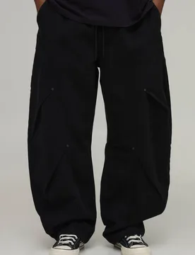 Herren Twill-Hose Mit Elastischem Bund, Ballonschnitt Und Doppelten Beinfalten Black Größe Medium - boohooMAN - FashionsVida