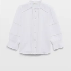 Blusa de mujer con detalle entredos