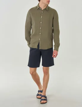Camicia verde militare in puro lino con colletto classico all'italiana - My Stuff - FashionsVida