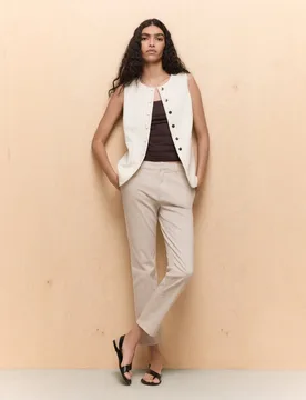 Pantalón de mujer chino con cinturón - Easy Wear - FashionsVida