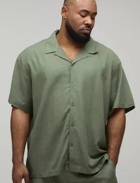 Herren Plus Oversize Kurzarm-Hemd Aus Leinen-Mix Olive Größe 5XL - boohooMAN - FashionsVida